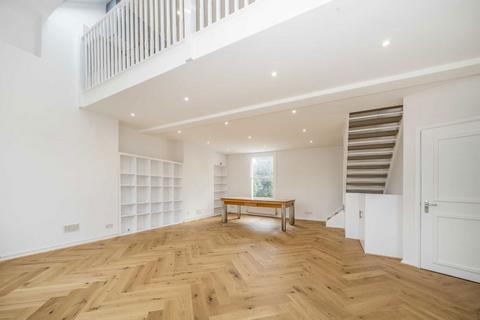 2 bedroom maisonette for sale, Cavendish Road, London SW12