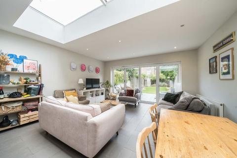 5 bedroom house for sale, Calbourne Road, London SW12