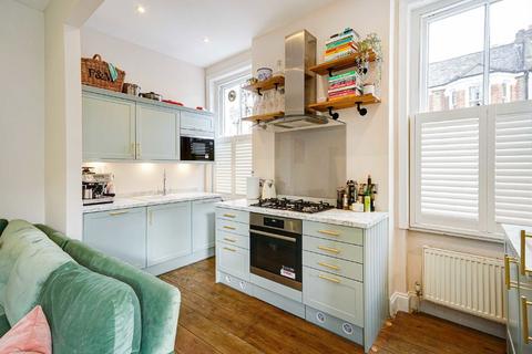 2 bedroom maisonette for sale, Lynette Avenue, London SW4