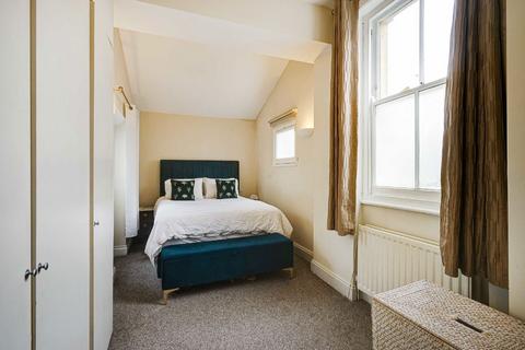 2 bedroom maisonette for sale, Lynette Avenue, London SW4