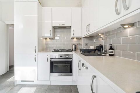 1 bedroom flat for sale, Lambert Road, London SW2