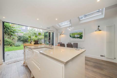 4 bedroom semi-detached house for sale, Mordaunt Street, London SW9