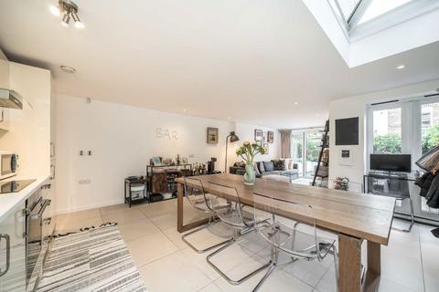 2 bedroom flat for sale, Hubert Grove, London SW9