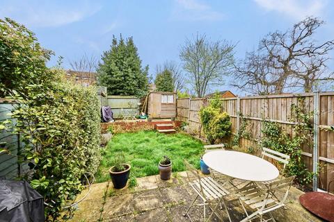 7 Arborfield Close, London, SW2 3NX
