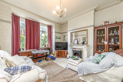 2 bedroom maisonette for sale, Hambalt Road, London SW4