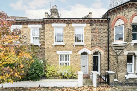 3 bedroom house to rent, Eversleigh Road, London SW11