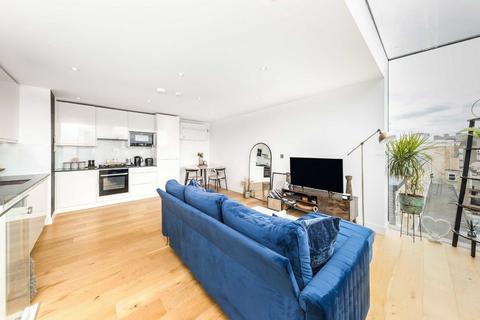 1 bedroom flat for sale, Wandsworth Road, London SW8