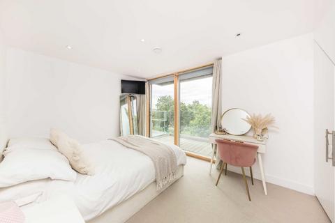 1 bedroom flat for sale, Wandsworth Road, London SW8