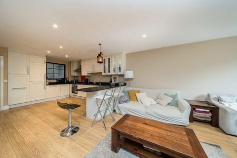 4 bedroom terraced house for sale, Savoy Mews, London SW9