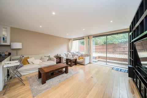 4 bedroom terraced house for sale, Savoy Mews, London SW9