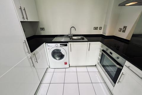 2 bedroom apartment to rent, Century Tower, Shire Gate, Chelmsford