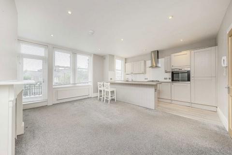 2 bedroom flat for sale, Ashlake Road, London SW16