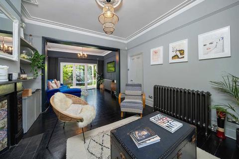 4 bedroom semi-detached house for sale, Arragon Gardens, London SW16