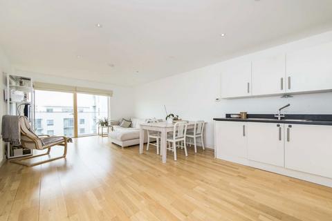 2 bedroom flat for sale, Streatham High Road, London SW16