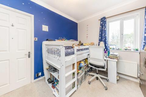 3 bedroom terraced house for sale, Hambro Road, London SW16