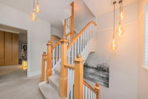 6 bedroom detached house for sale, Prentis Road, London SW16