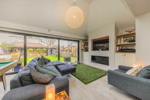 6 bedroom detached house for sale, Prentis Road, London SW16