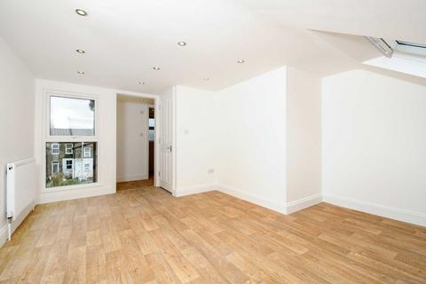 3 bedroom terraced house for sale, Sandown Road, London SE25