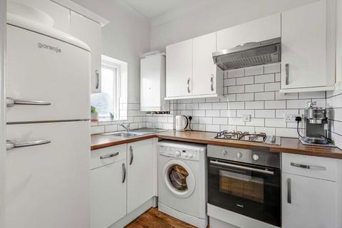 1 bedroom flat for sale, Voss Court, London SW16