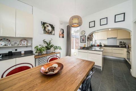 5 bedroom semi-detached house for sale, Wyatt Park Road, London SW2