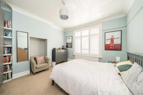 86 Wyatt Park Road, London, SW2 3TP