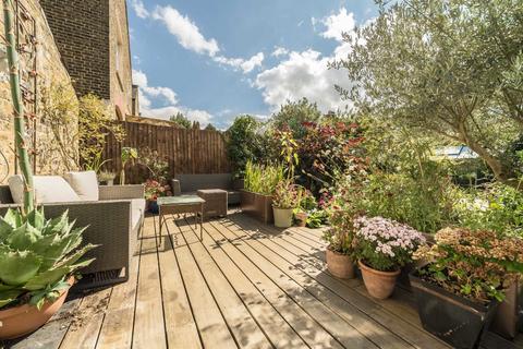 86 Wyatt Park Road, London, SW2 3TP