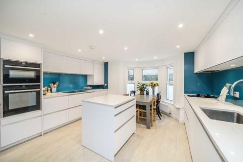 4 bedroom house for sale, Angles Road, London SW16