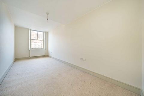 1 bedroom flat for sale, Streatham High Road, London SW16