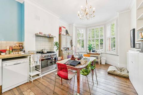 2 bedroom flat for sale, Palace Road, London SW2