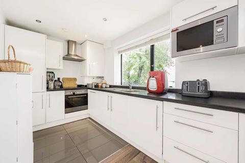 2 bedroom flat for sale, Elder Road, London SE27