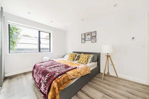 2 bedroom flat for sale, Elder Road, London SE27