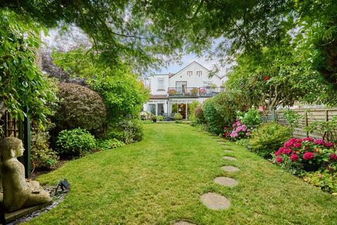 4 bedroom semi-detached house for sale, Green Lane, London SW16