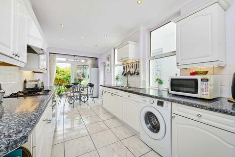 4 bedroom semi-detached house for sale, Green Lane, London SW16