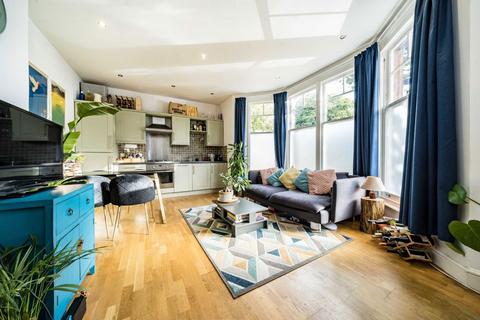 1 bedroom flat for sale, Ambleside Avenue, London SW16