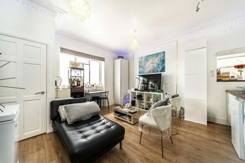 1 bedroom flat for sale, Mount Ephraim Road, London SW16