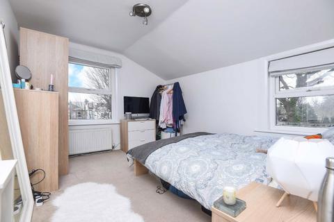 1 bedroom flat to rent, Barrow Road, London SW16