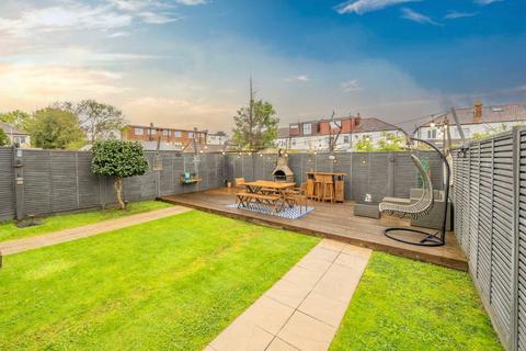 7 Woodmansterne Road, London, SW16 5UU