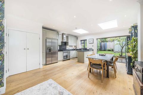 4 bedroom semi-detached house for sale, Glennie Road, London SE27