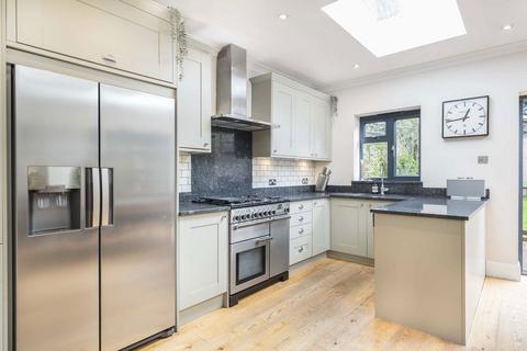 4 bedroom semi-detached house for sale, Glennie Road, London SE27