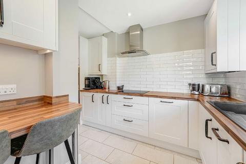 3 bedroom terraced house for sale, Donnybrook Road, London SW16