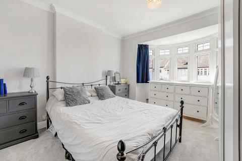 3 bedroom terraced house for sale, Donnybrook Road, London SW16