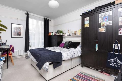 undefined, Broadlands Avenue, London SW16