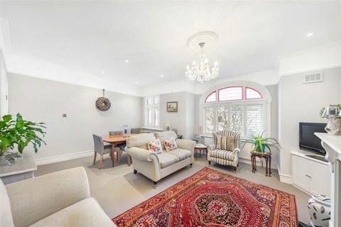 4 bedroom flat for sale, Ribblesdale Road, London SW16