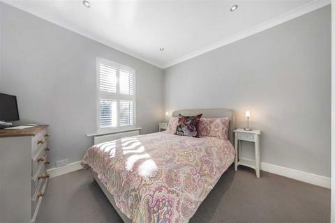 4 bedroom flat for sale, Ribblesdale Road, London SW16