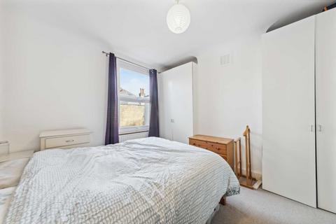 30a Pevensey Road, London, SW17 0HR