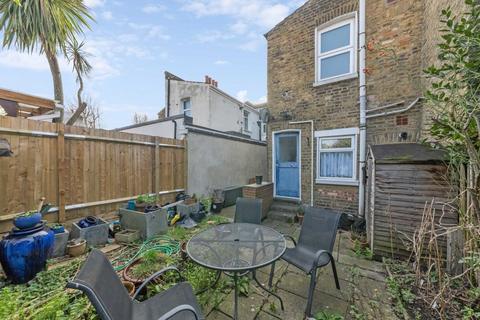 30a Pevensey Road, London, SW17 0HR