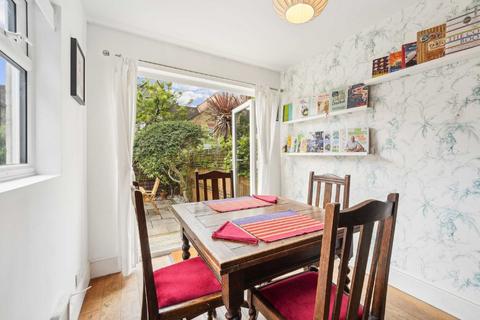 3 bedroom terraced house for sale, Eswyn Road, London SW17