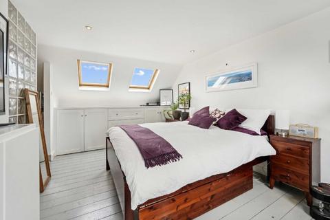91 Eswyn Road, London, SW17 8TR