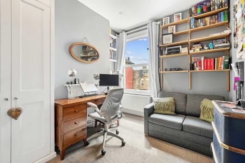 91 Eswyn Road, London, SW17 8TR