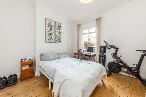 5 Moring Road, London, SW17 8DN